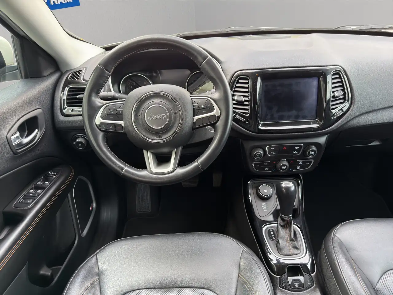 Jeep Compass снимка Jeep Compass