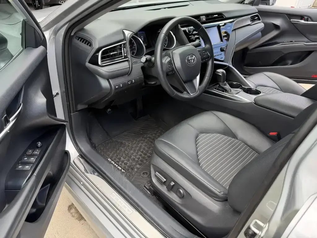 Toyota Camry снимка Toyota Camry