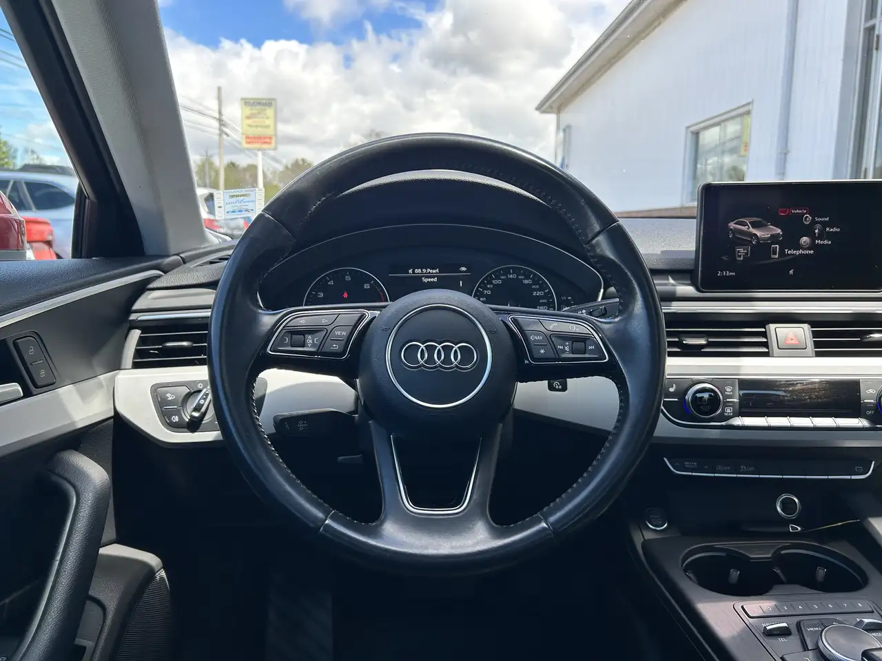 Audi A4 photo Audi A4