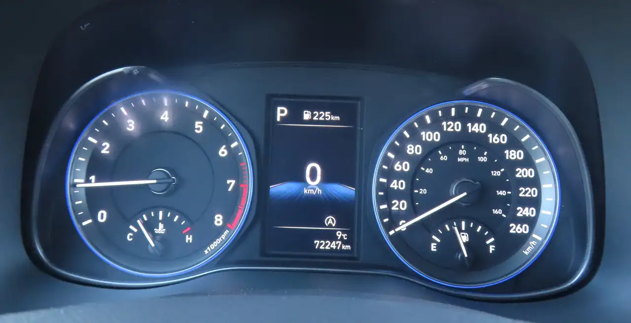 Hyundai KONA снимка Hyundai KONA