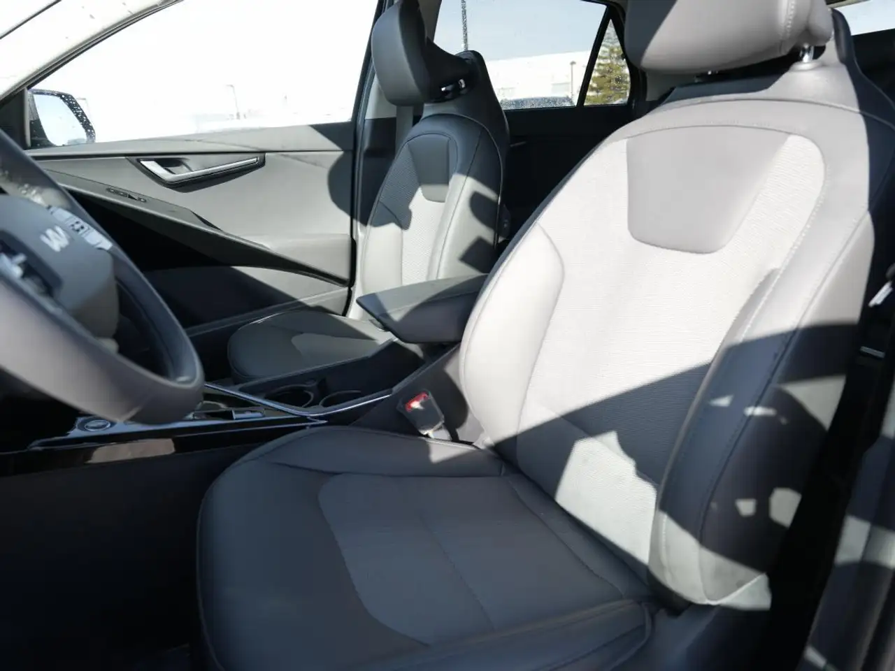 Kia Niro снимка Kia Niro