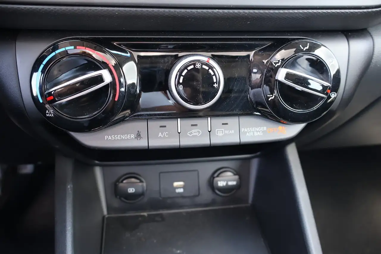 Hyundai KONA photo Hyundai KONA
