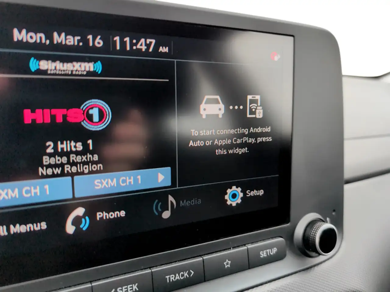 Hyundai KONA снимка Hyundai KONA