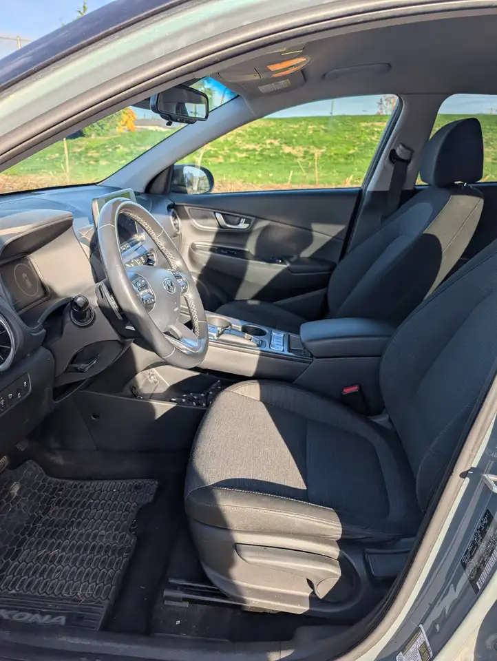 Hyundai KONA снимка Hyundai KONA