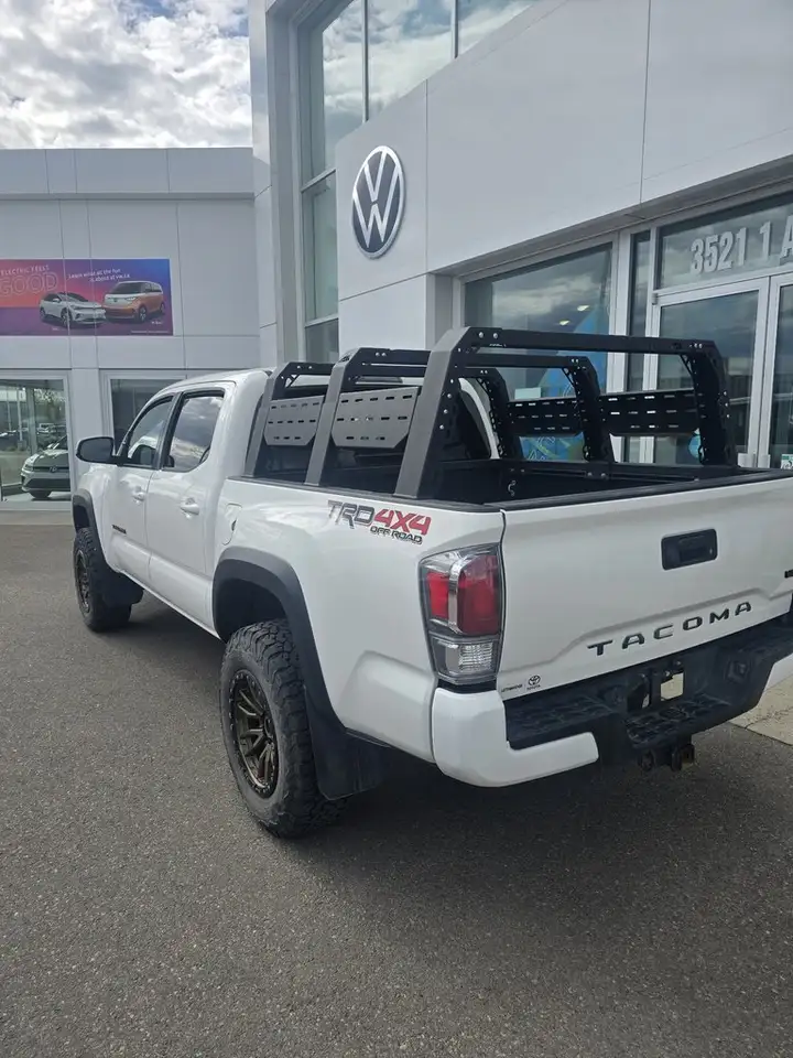 Toyota Tacoma снимка Toyota Tacoma