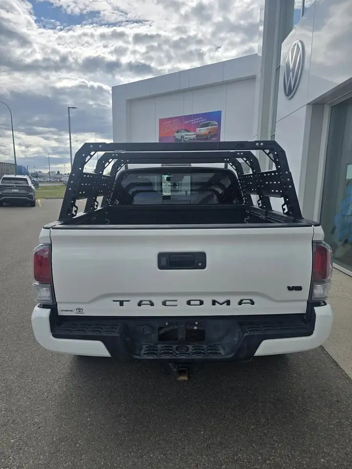 Toyota Tacoma снимка Toyota Tacoma