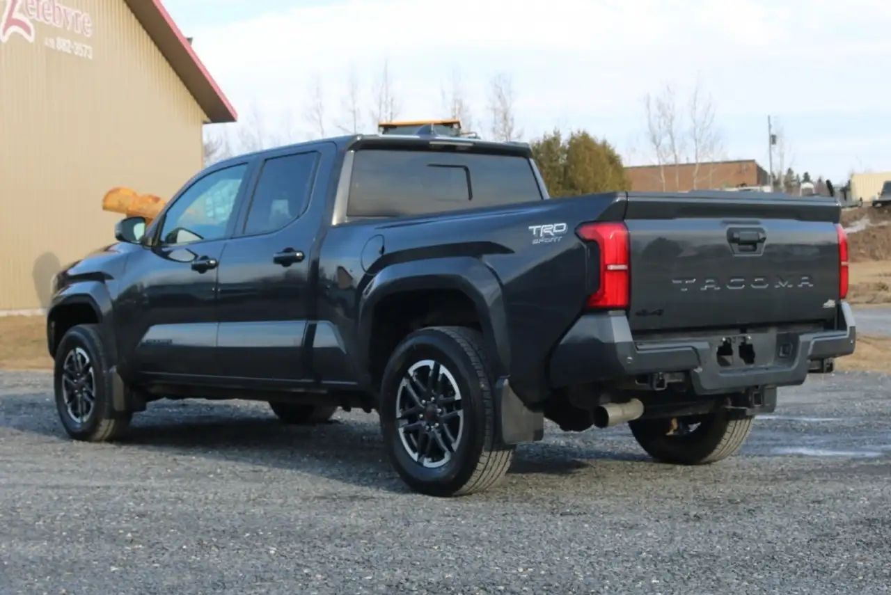 Toyota Tacoma снимка Toyota Tacoma
