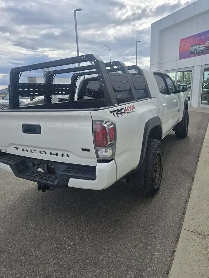 Toyota Tacoma снимка Toyota Tacoma