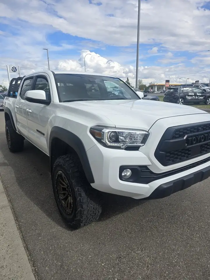 Toyota Tacoma снимка Toyota Tacoma