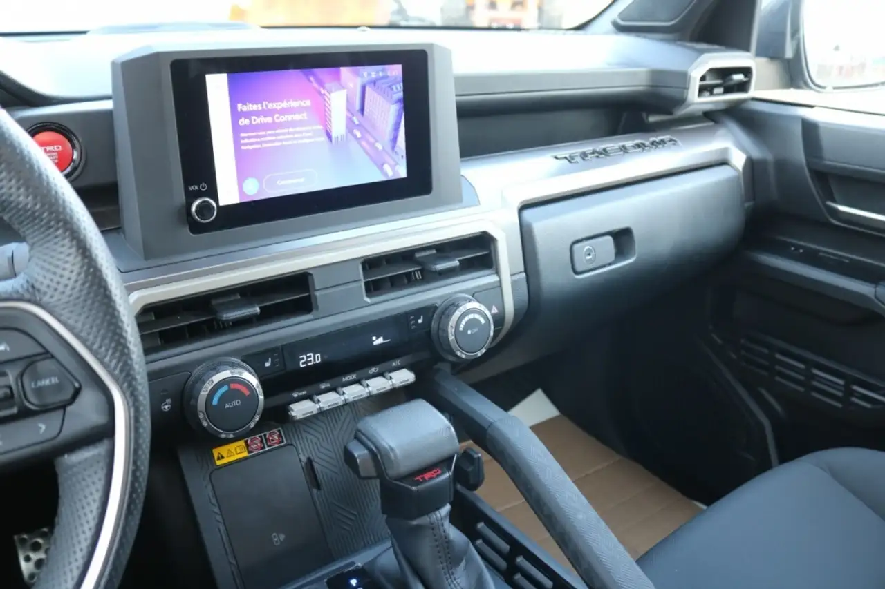 Toyota Tacoma снимка Toyota Tacoma