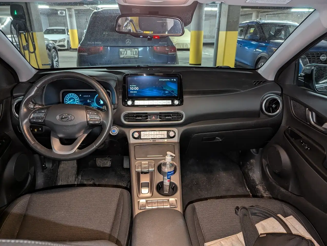 Hyundai KONA снимка Hyundai KONA