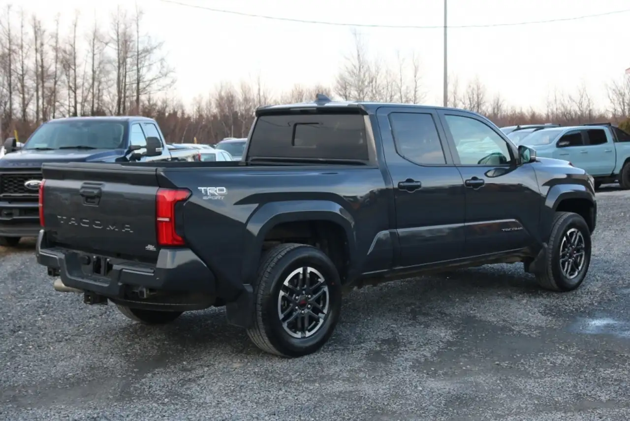Toyota Tacoma снимка Toyota Tacoma