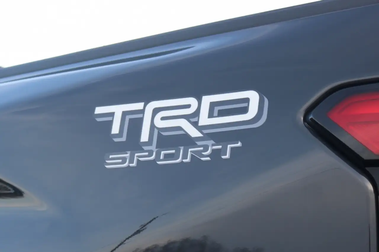 Toyota Tacoma снимка Toyota Tacoma