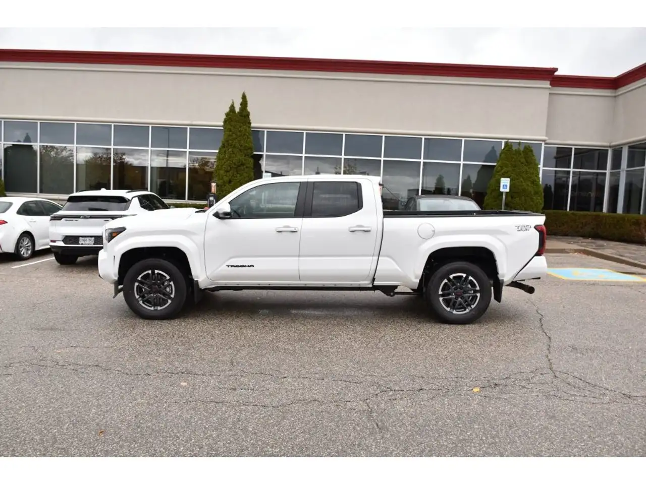 Toyota Tacoma снимка Toyota Tacoma