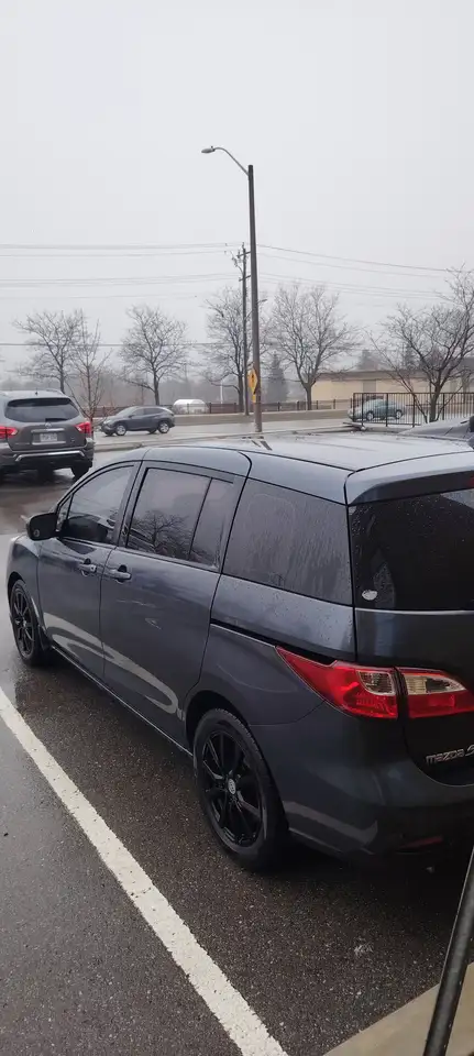 Mazda 5 снимка Mazda 5