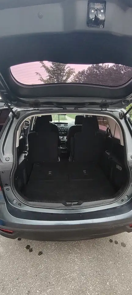 Mazda 5 снимка Mazda 5