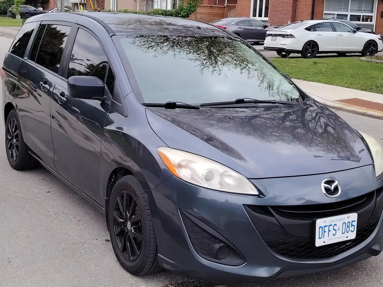 Mazda 5 снимка Mazda 5