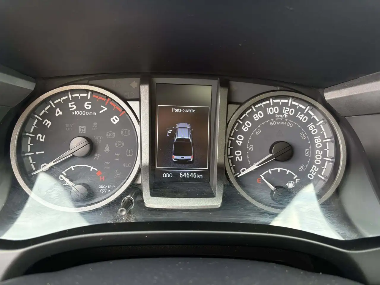 Toyota Tacoma снимка Toyota Tacoma