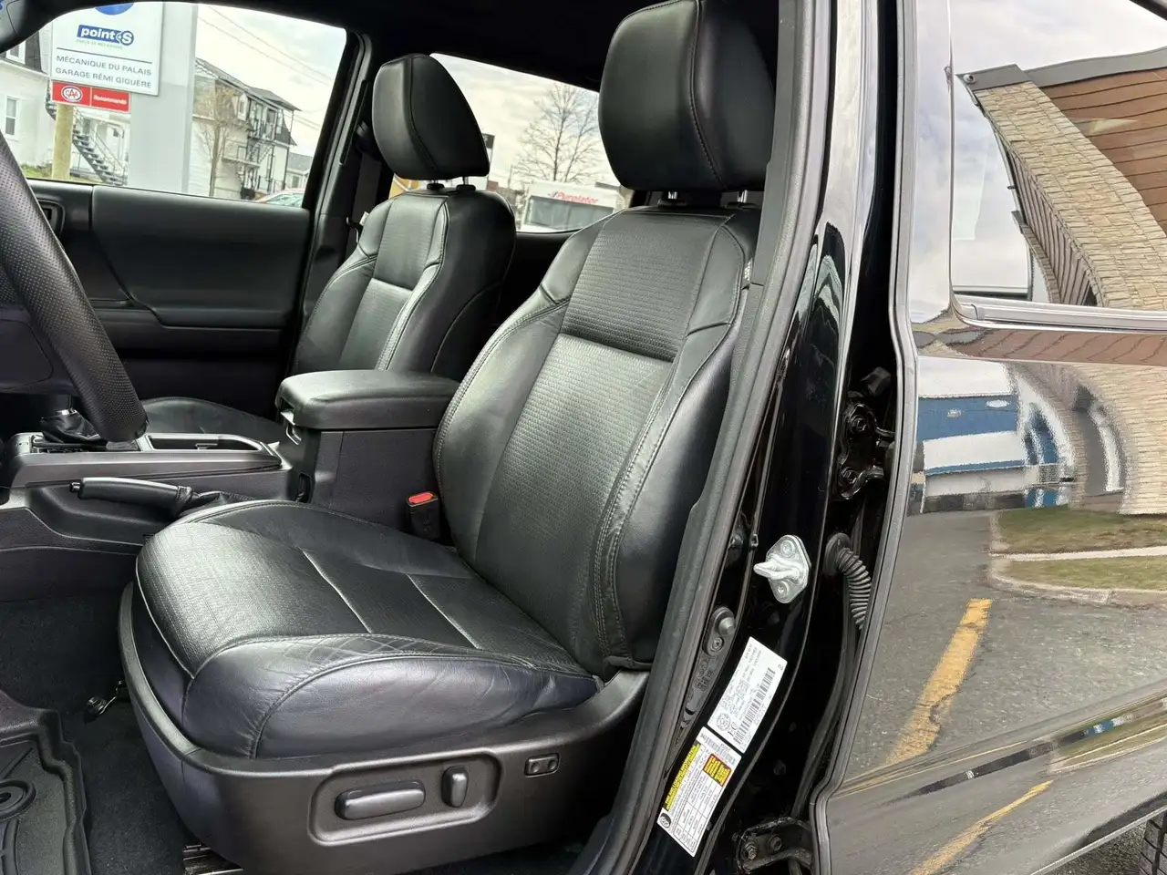 Toyota Tacoma снимка Toyota Tacoma