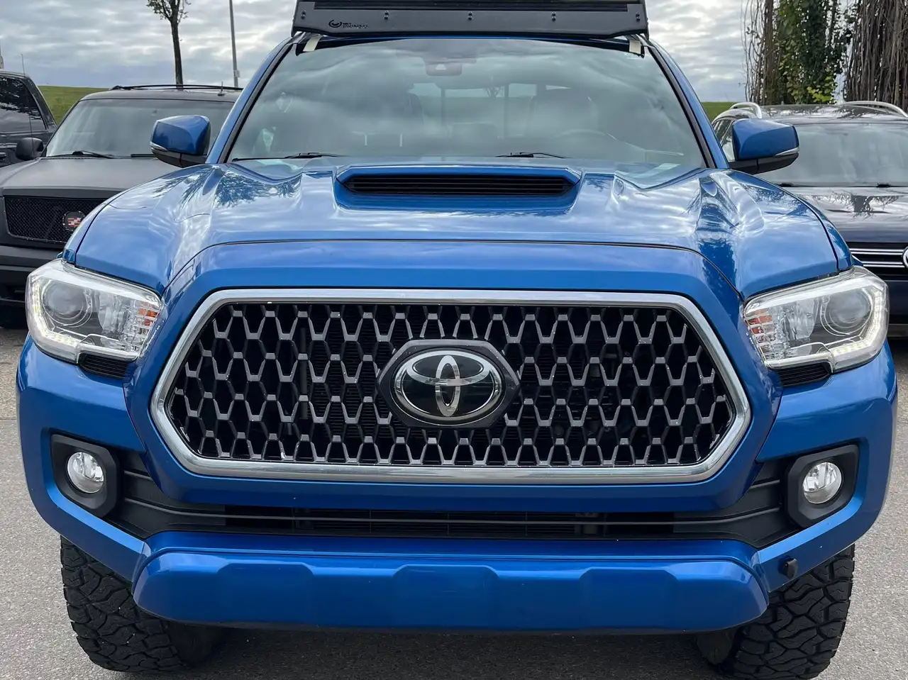 Toyota Tacoma снимка Toyota Tacoma