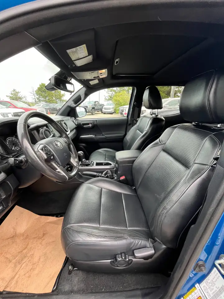 Toyota Tacoma снимка Toyota Tacoma