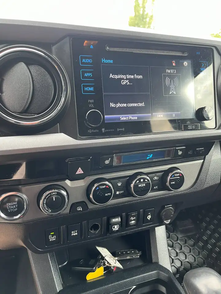 Toyota Tacoma снимка Toyota Tacoma