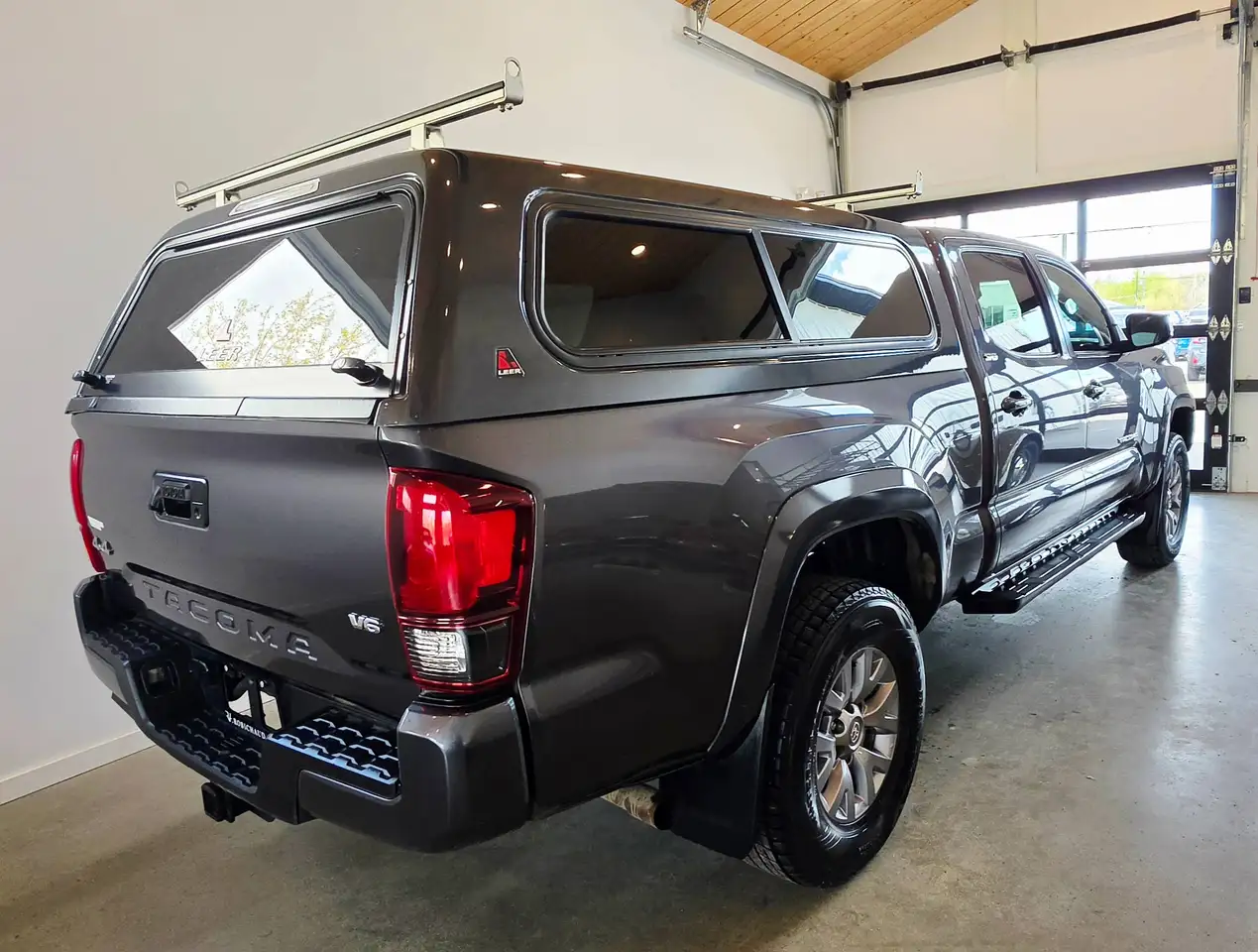Toyota Tacoma снимка Toyota Tacoma