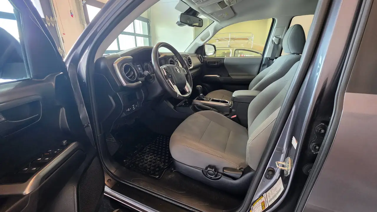 Toyota Tacoma снимка Toyota Tacoma