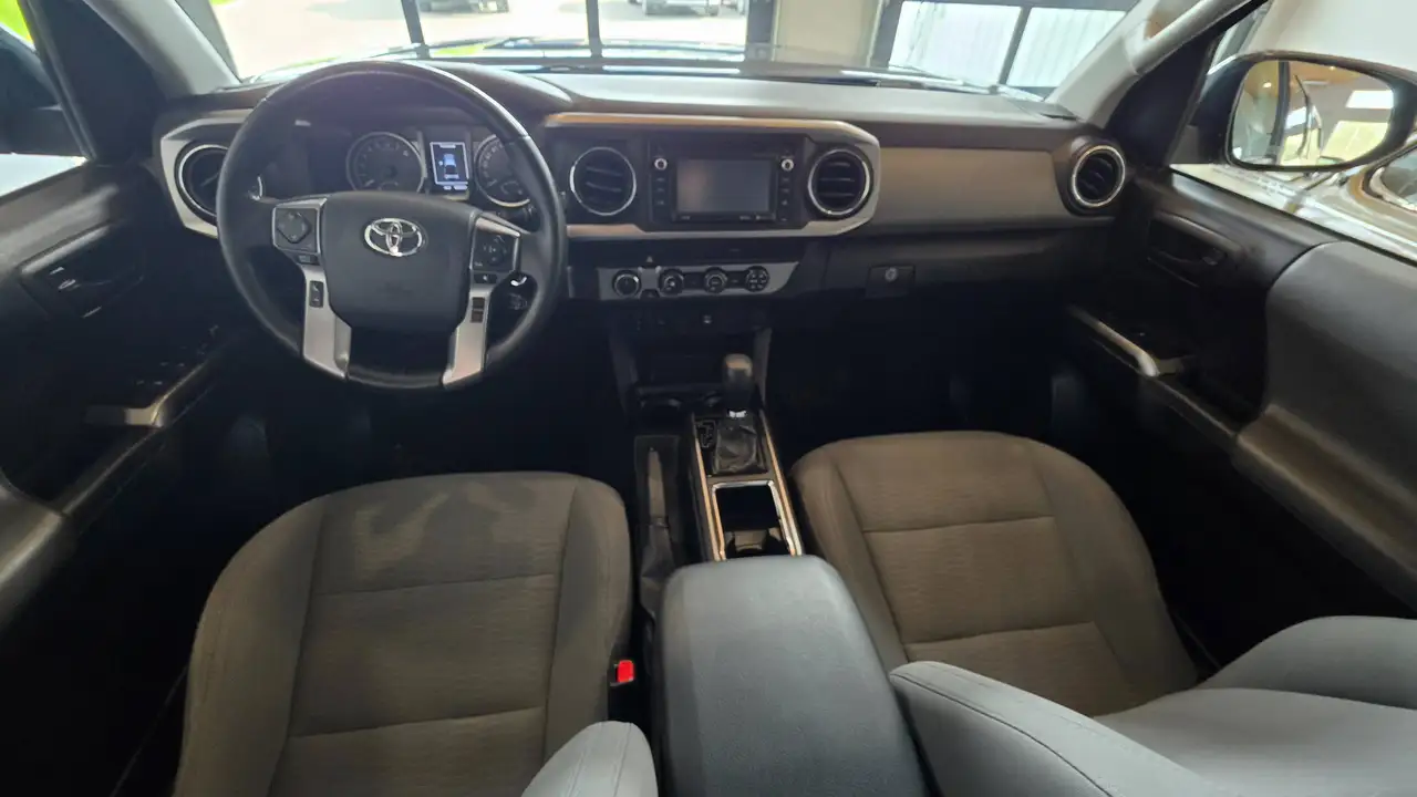 Toyota Tacoma снимка Toyota Tacoma