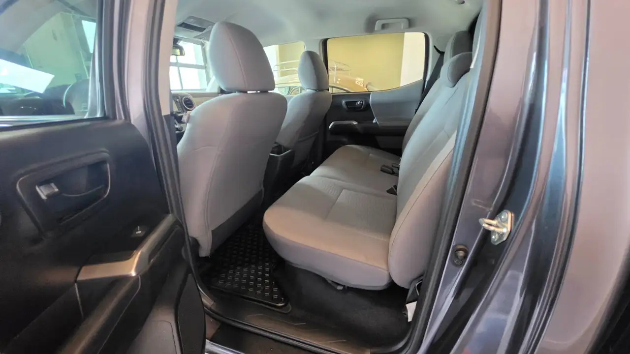 Toyota Tacoma снимка Toyota Tacoma