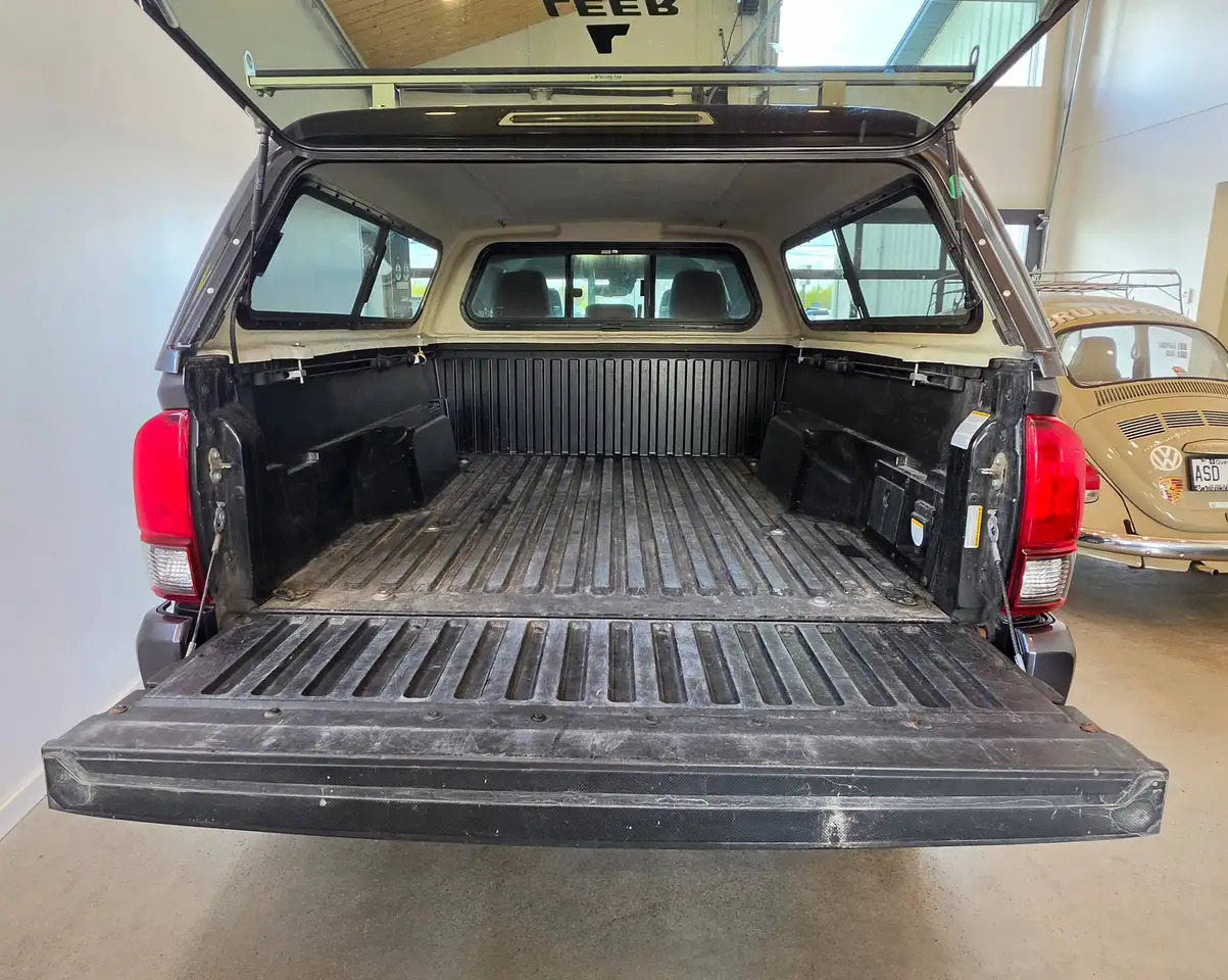 Toyota Tacoma снимка Toyota Tacoma