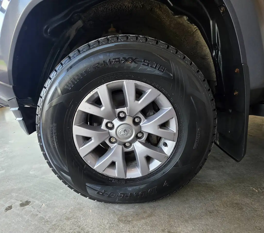 Toyota Tacoma снимка Toyota Tacoma