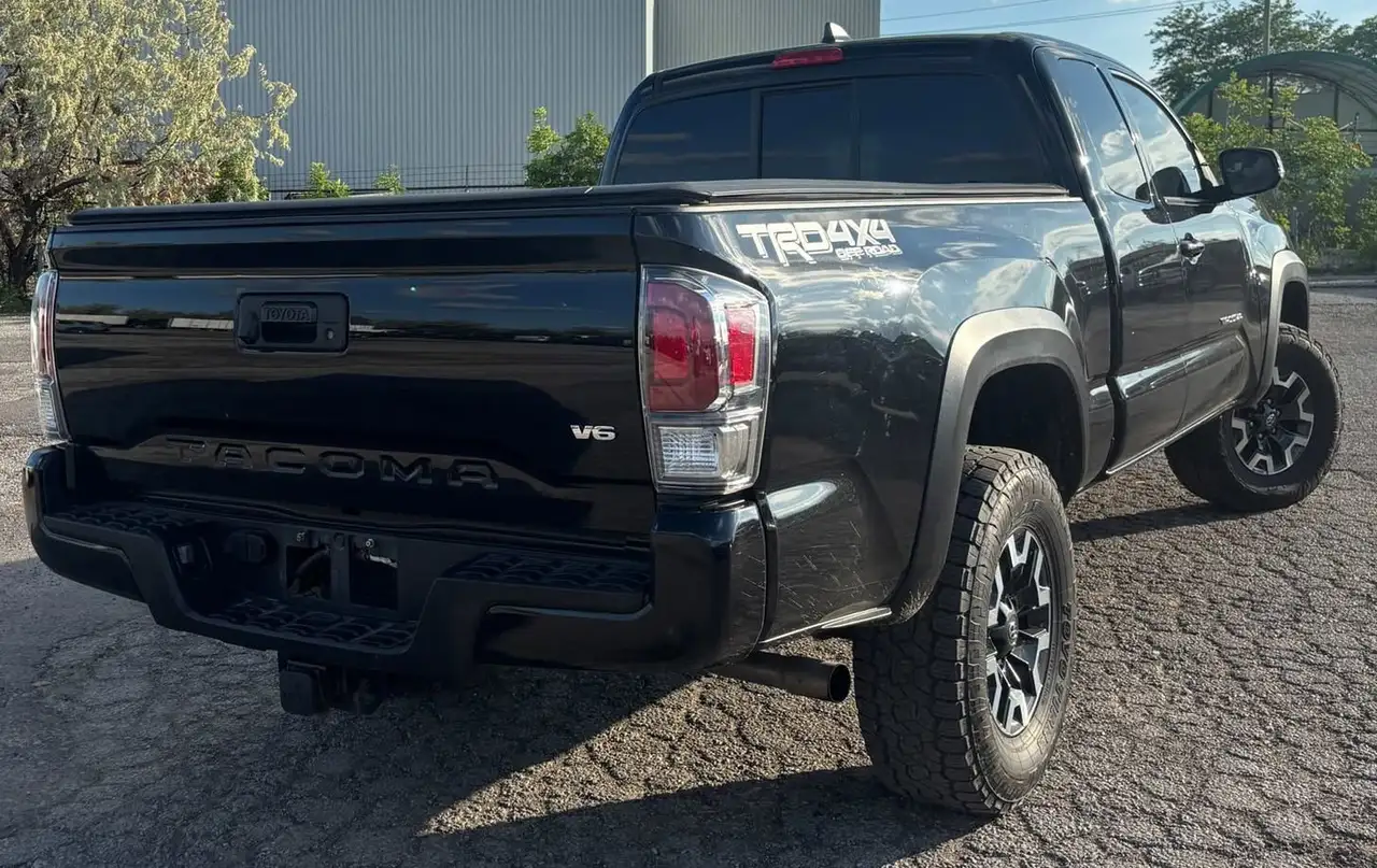 Toyota Tacoma photo Toyota Tacoma