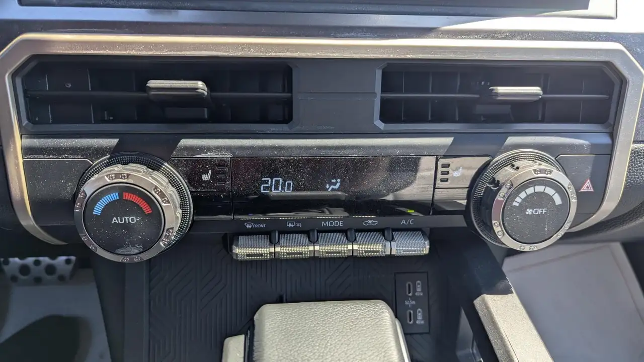 Toyota Tacoma photo Toyota Tacoma