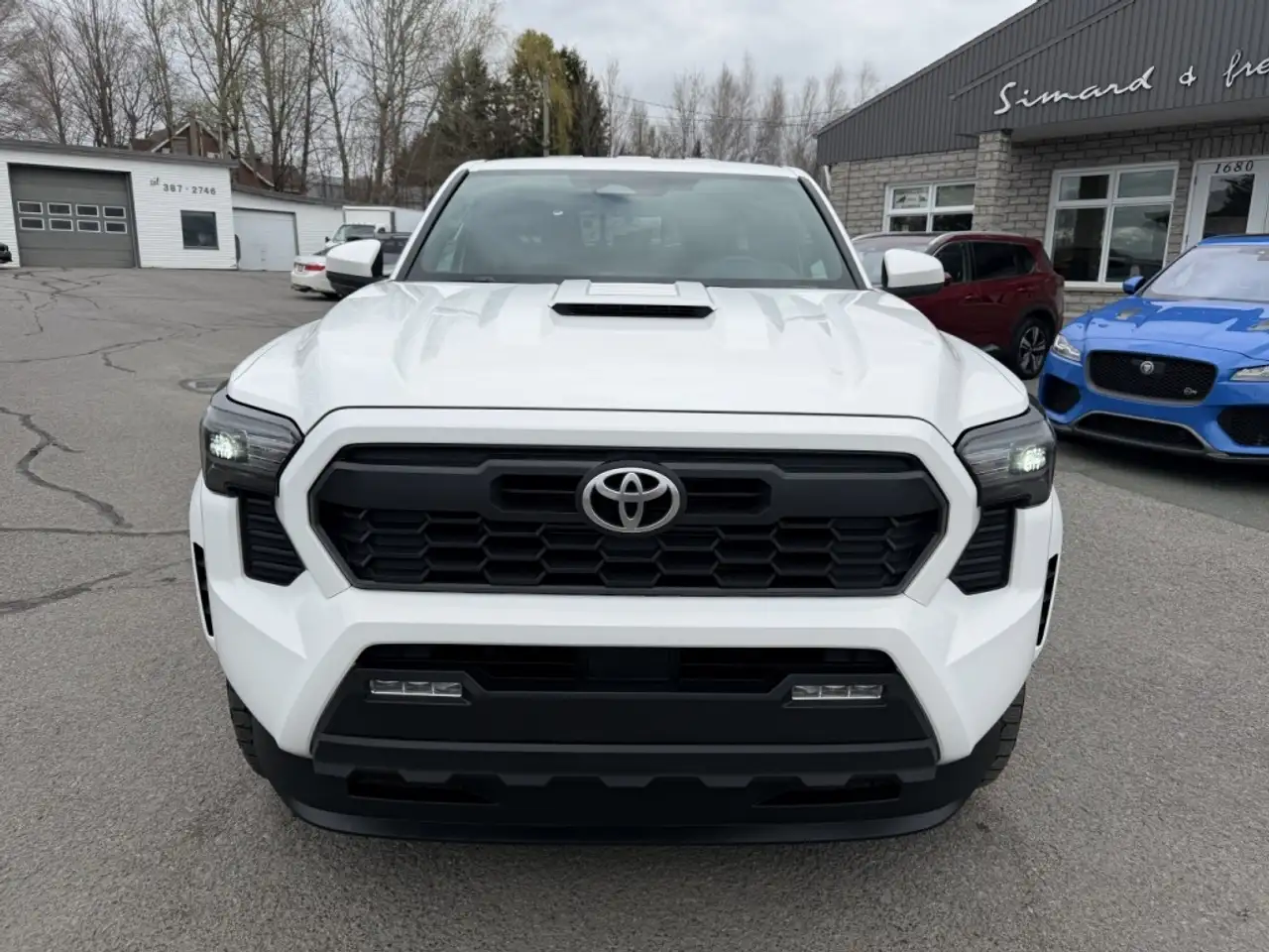 Toyota Tacoma снимка Toyota Tacoma
