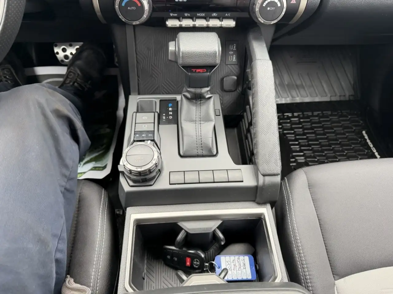 Toyota Tacoma снимка Toyota Tacoma