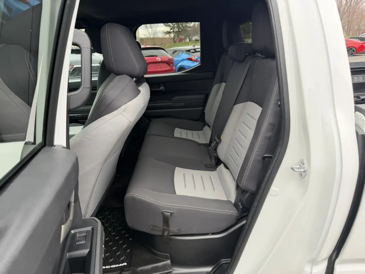 Toyota Tacoma снимка Toyota Tacoma