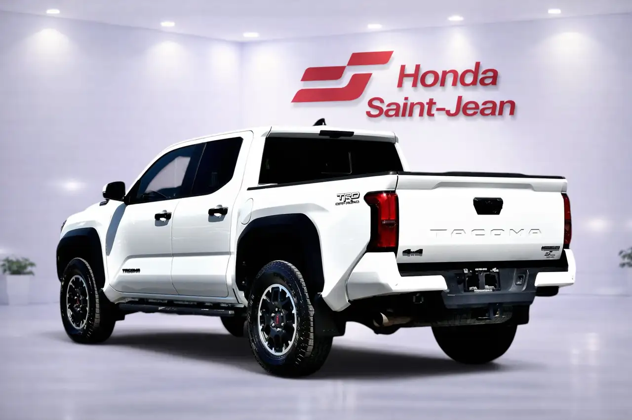 Toyota Tacoma снимка Toyota Tacoma