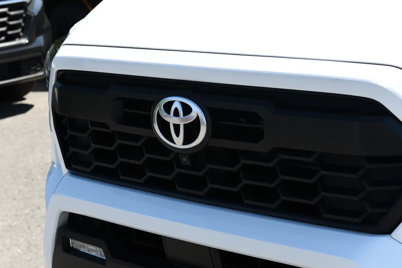 Toyota Tacoma снимка Toyota Tacoma