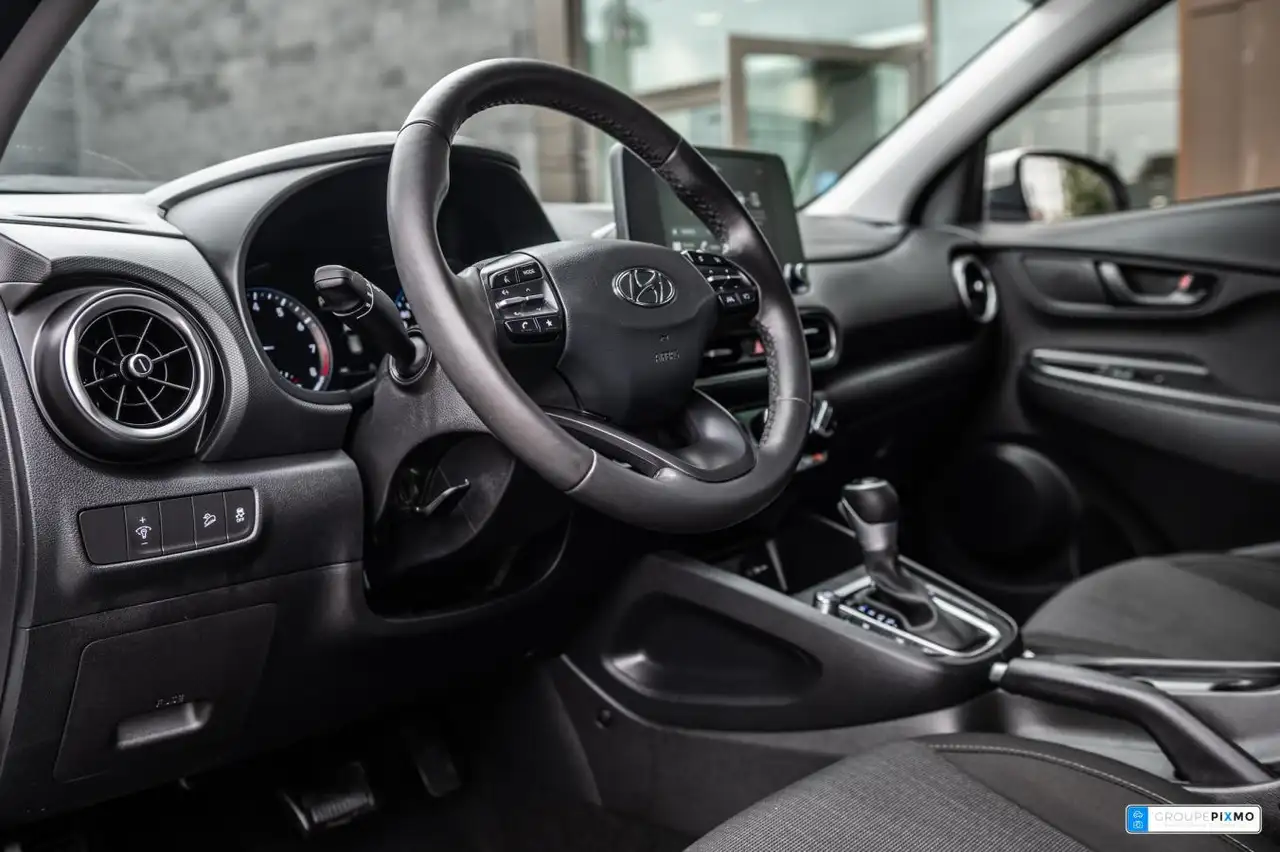Hyundai KONA photo Hyundai KONA