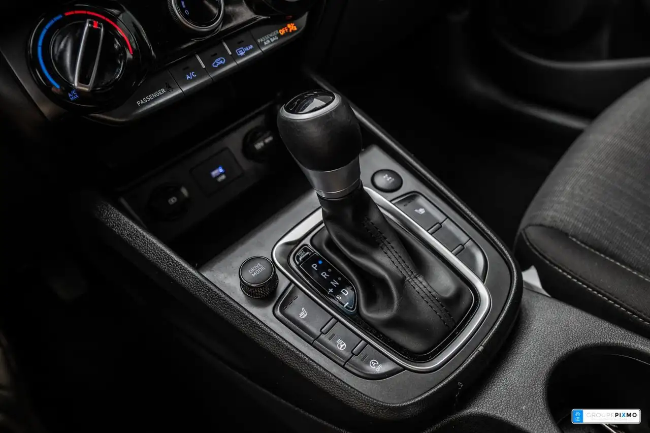 Hyundai KONA photo Hyundai KONA