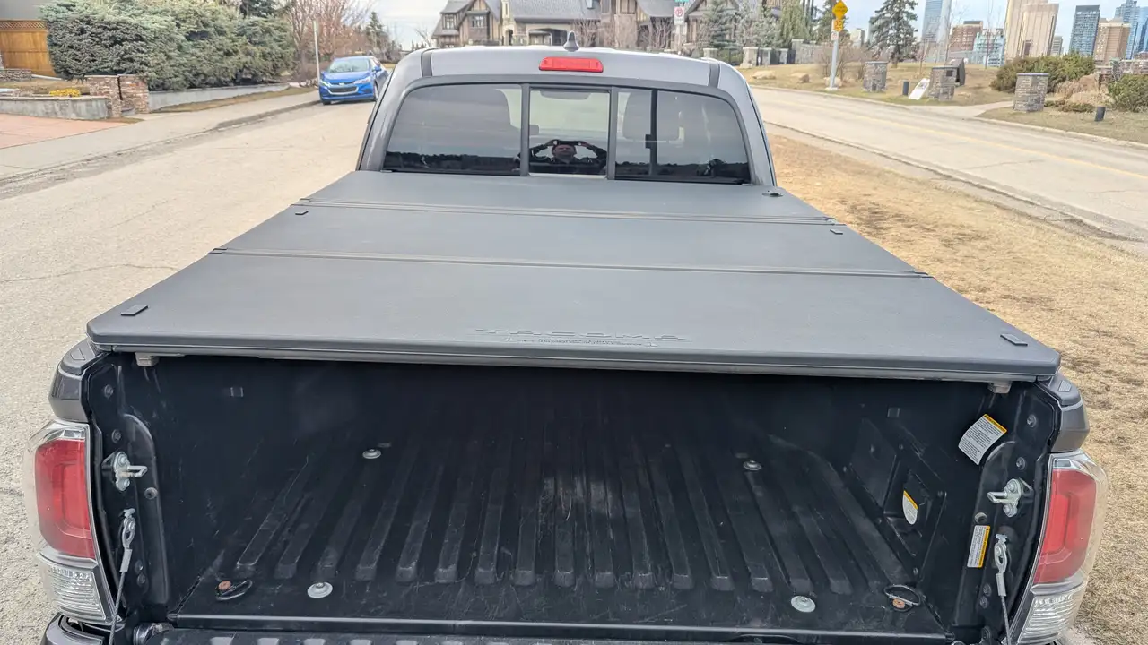 Toyota Tacoma снимка Toyota Tacoma