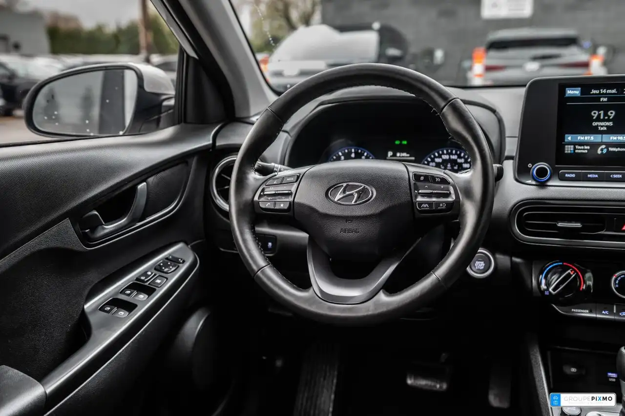 Hyundai KONA photo Hyundai KONA