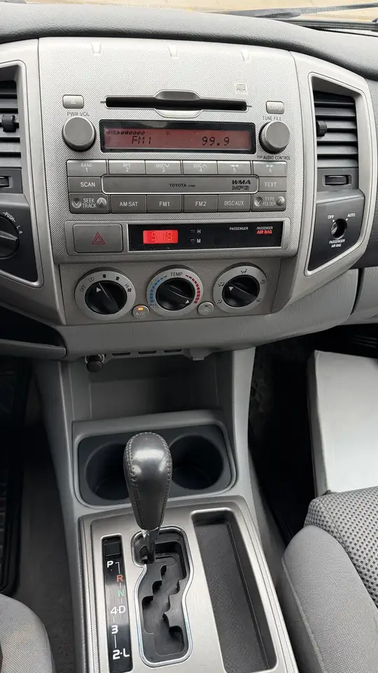 Toyota Tacoma снимка Toyota Tacoma