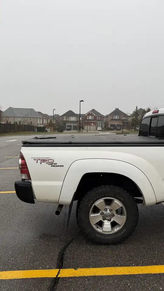 Toyota Tacoma снимка Toyota Tacoma
