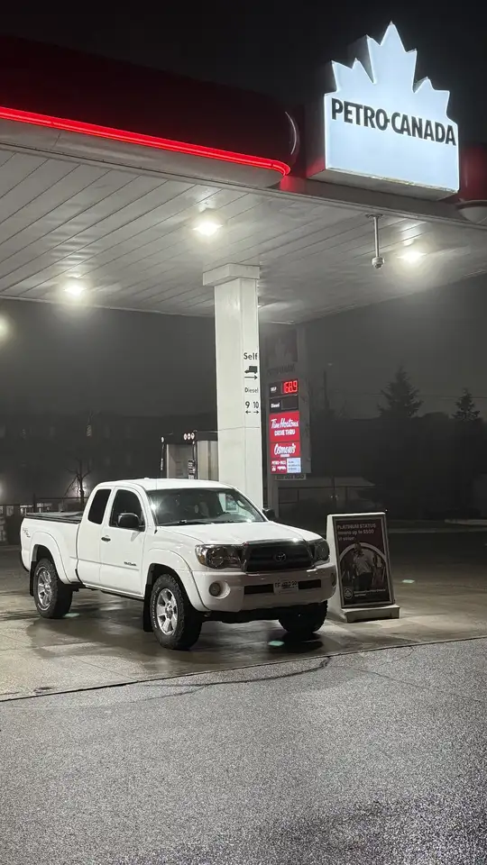 Toyota Tacoma снимка Toyota Tacoma