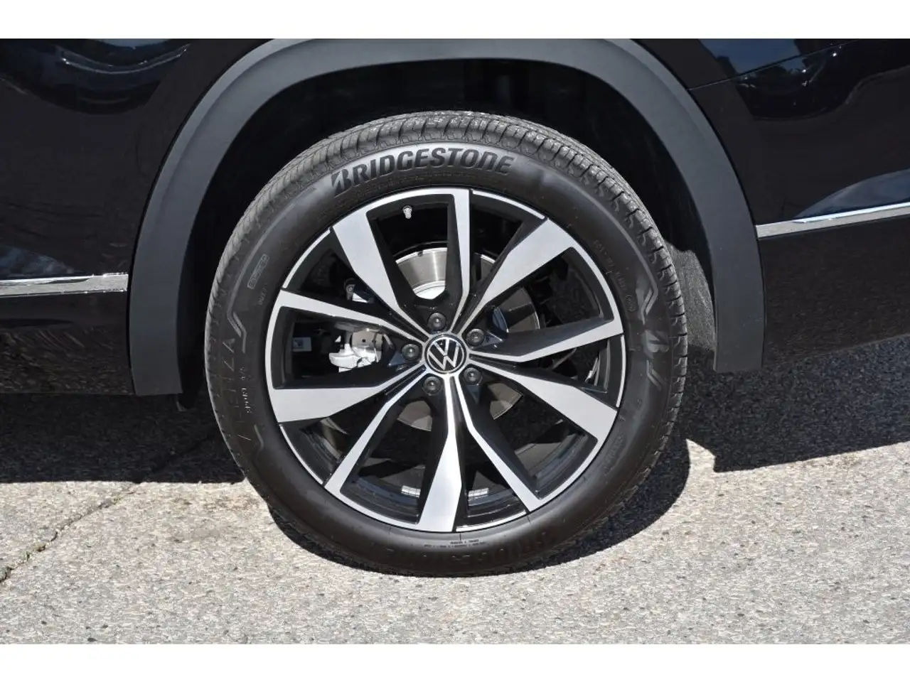 Volkswagen Atlas снимка Volkswagen Atlas