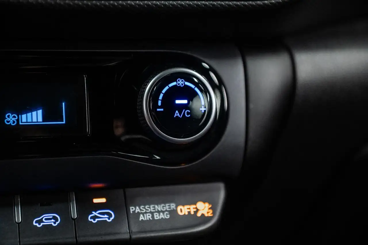 Hyundai KONA снимка Hyundai KONA