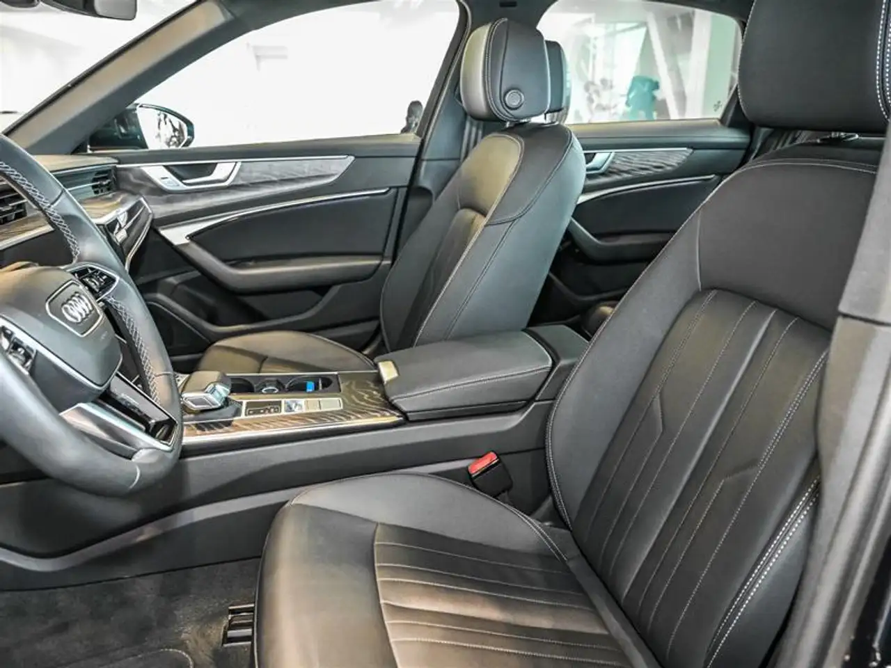 Audi A6 снимка Audi A6