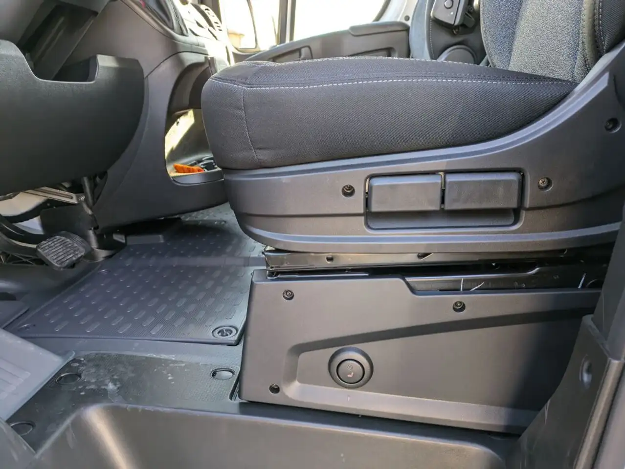 RAM ProMaster 3500 снимка RAM ProMaster 3500